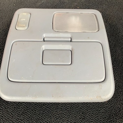 1998 - 2003 Toyota Sienna OEM Gray Sunroof Control Module Dome Light 10000704 - Bild 2 von 7