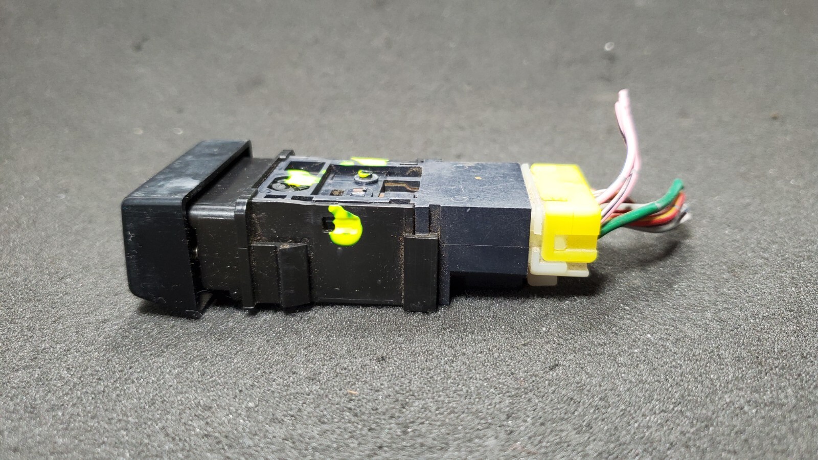 19951997 NISSAN Pickup HARDBODY PATHFINDER DASH HAZARD EMERGENCY