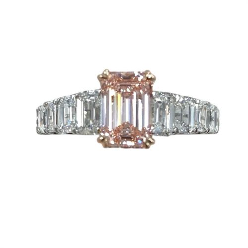Bague de fiançailles IGI 2,78 ctw fantaisie rose intense taille émeraude en laboratoire diamant cultivé 14 carats - Photo 5 sur 14