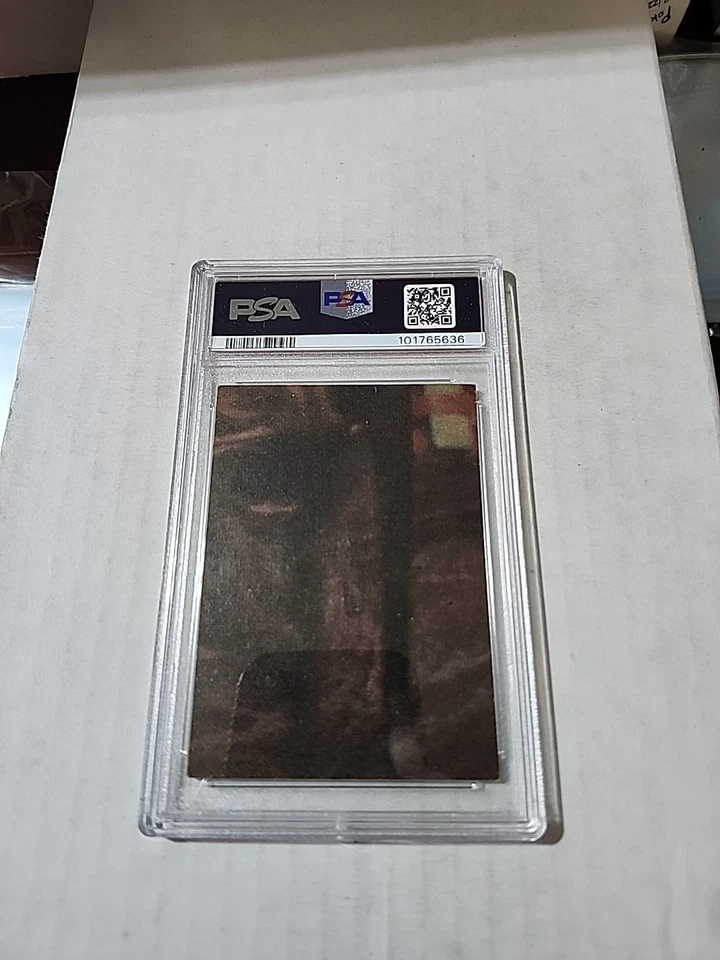 1977 Topps Star Wars C3PO Golden Rod Error # 207 PSA 3 - Image 2 of 2