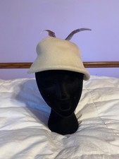 Vtg Creme Felt Hat with Feathers/Bow