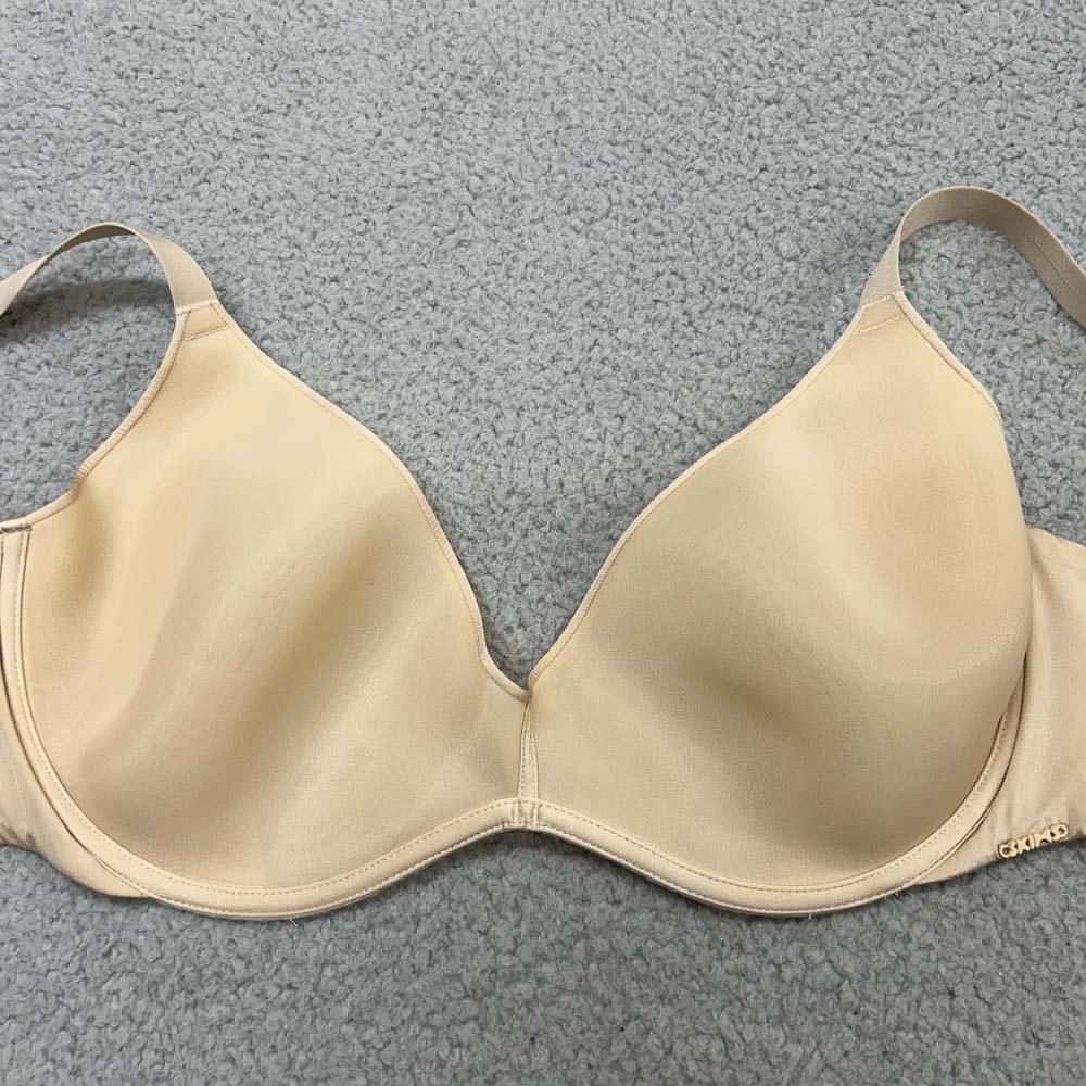 Skims Bra 38DDD Underwire Weightless Scoop Bra NWT with strap stain