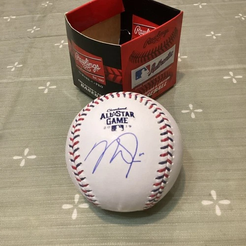 LA Angels Mike Trout AUTOGRAPH Baseball w/ *COA* SIGNED