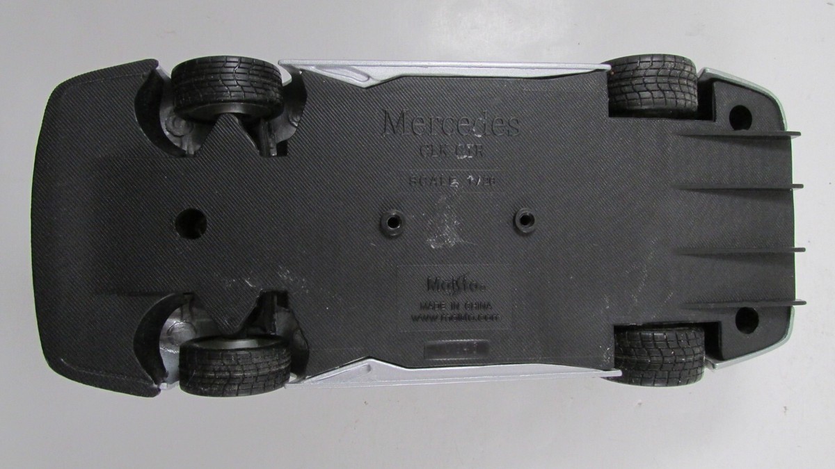 Maisto Modèle Mercedes CLK-GTR Streetversion (Noir Mat, Maßstab 1:18
