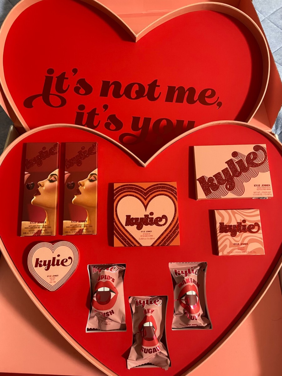 VALENTINE Collection PR BOX カイリーコスメティックス Kylie Cosmetics Valentines Day Full Collection PR Box 2022