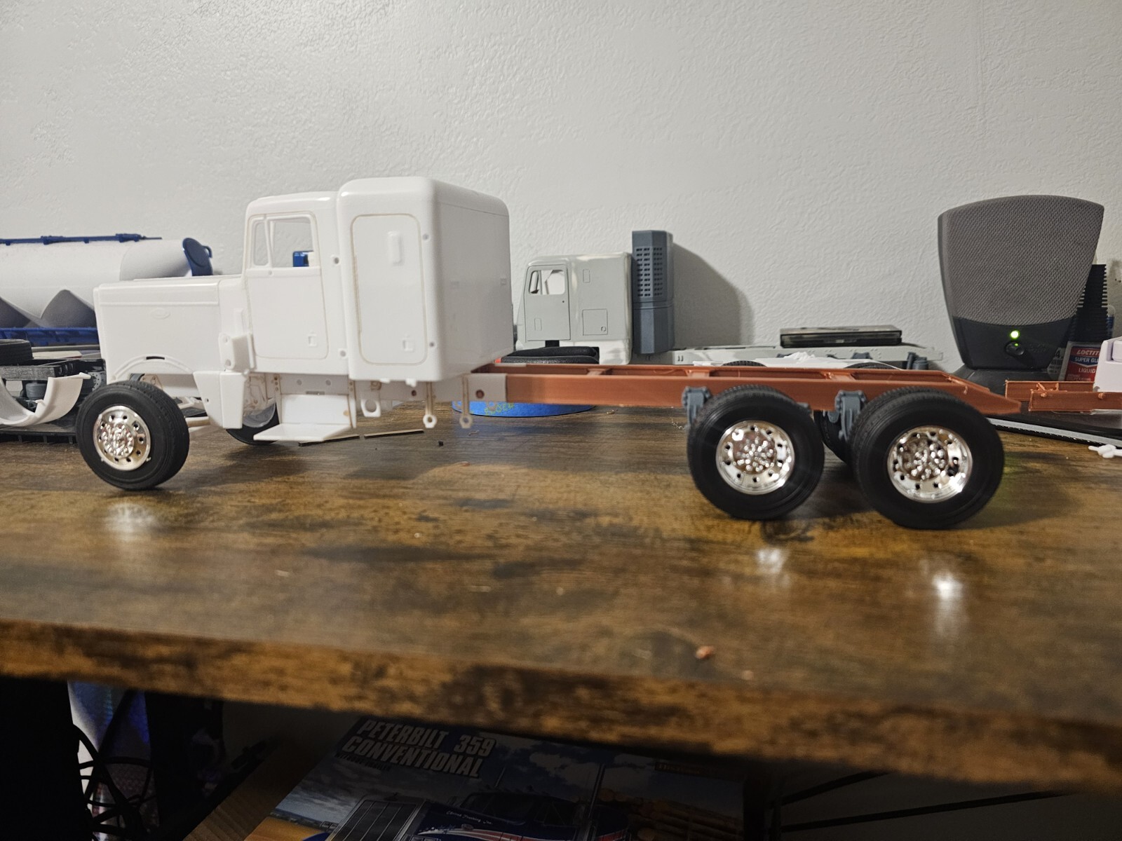 1/25 Scale Pete 359 Extended Frame