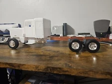 1/25 Scale Pete 359 Extended Frame