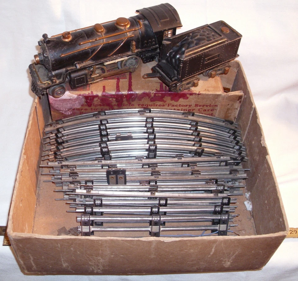 LIONEL SET NO. 131 WITH STEAM LOCOMOTIVE ENGINE & TENDER 1930s - Image 3 of 4