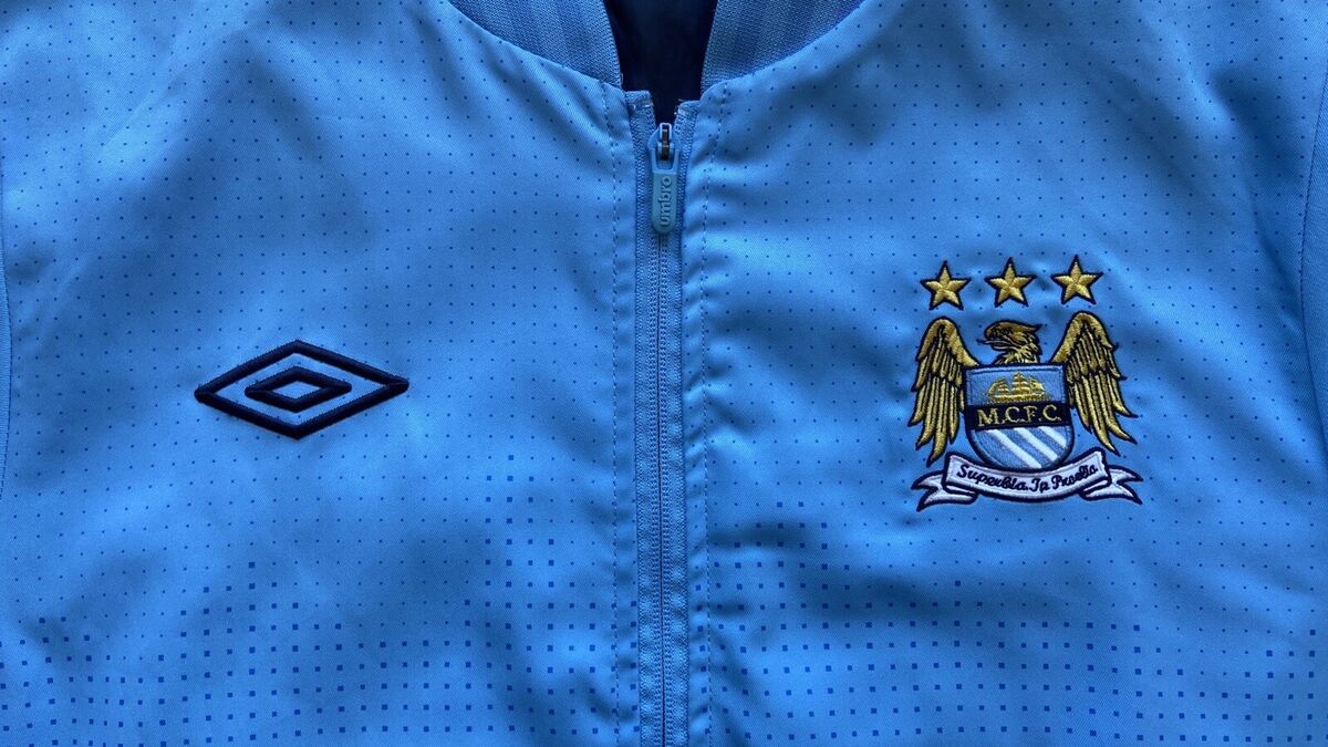 MANCHESTER CITY 2010 2011 2012 FOOTBALL SOCCER TRACK JACKET MANCHESTER CITY 2010 2011 2012 FOOTBALL SOCCER TRACK JACKET