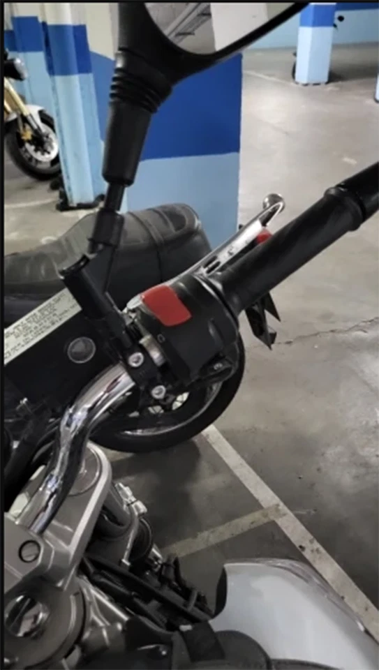 Soporte de abrazadera de montaje de espejo de cilindro maestro de freno M10 para SUZUKI GSX 1250FA 1400 Foto 2 de 4