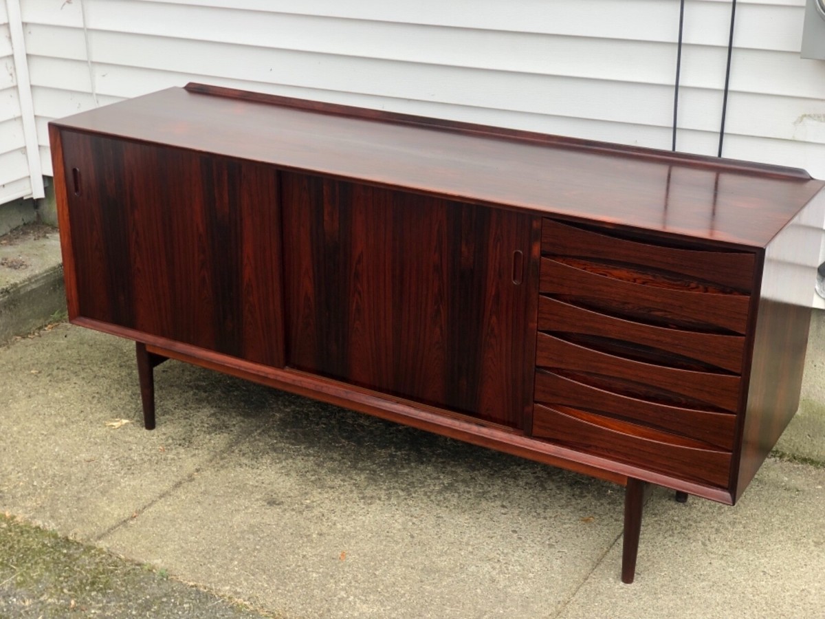 Arne Vodder Rosewood Sideboard Model 29 produced by Sibast Arne Vodder Rosewood Sideboard Model 29 produced by Sibast