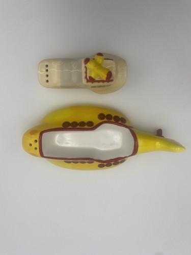 Beatles Yellow Submarine Salt & Pepper Shakers Ceramic Novelty Gift IN BOX * NEW - Picture 11 of 12