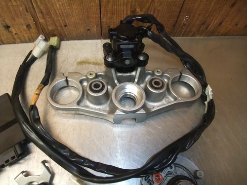 Yamaha FZ1-S Fazer 3C3H 2008 (2007-15) LockSet, 3 Identical Keys + ECU VGC #256 - Picture 10 of 11
