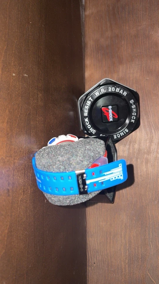 Casio G-SHOCK Optimus Prime GA110 Foto 3 de 4