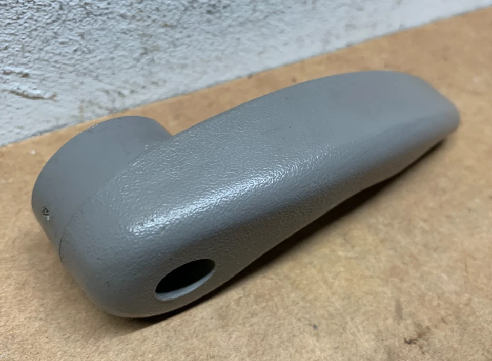 Chevy GMC CK1500 1988-1999 camioneta Silverado interior asiento pasajero palanca gris Foto 3 de 4