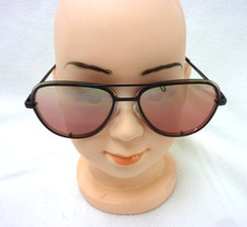 QUAY AUSTRALIA HIGH KEY FRAMED 1212 AVIATOR SUNGLASSES GRADIENT PINK BLACK