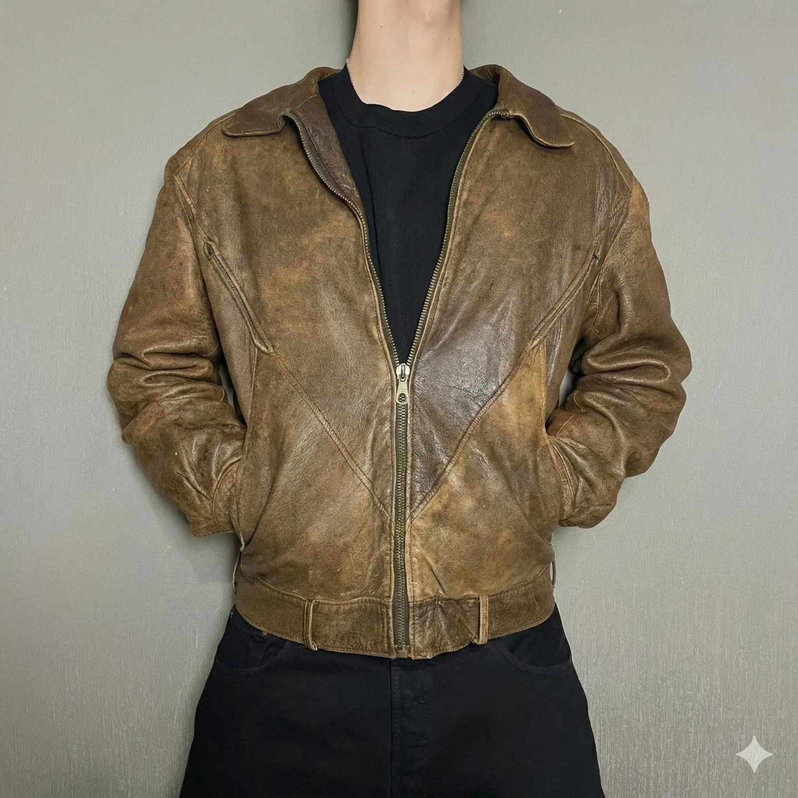 Vintage Distressed Brown Leather Jacket Mens Bomber Aviator Biker Grunge Patina
Opens in a new windo