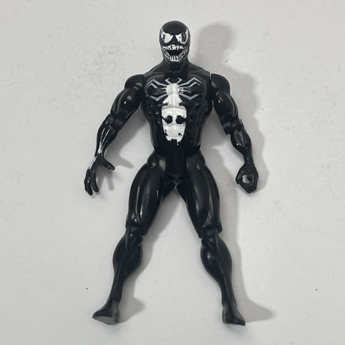 Vintage 1992 Toy Biz Marvel Super Heroes Venom with Flicking