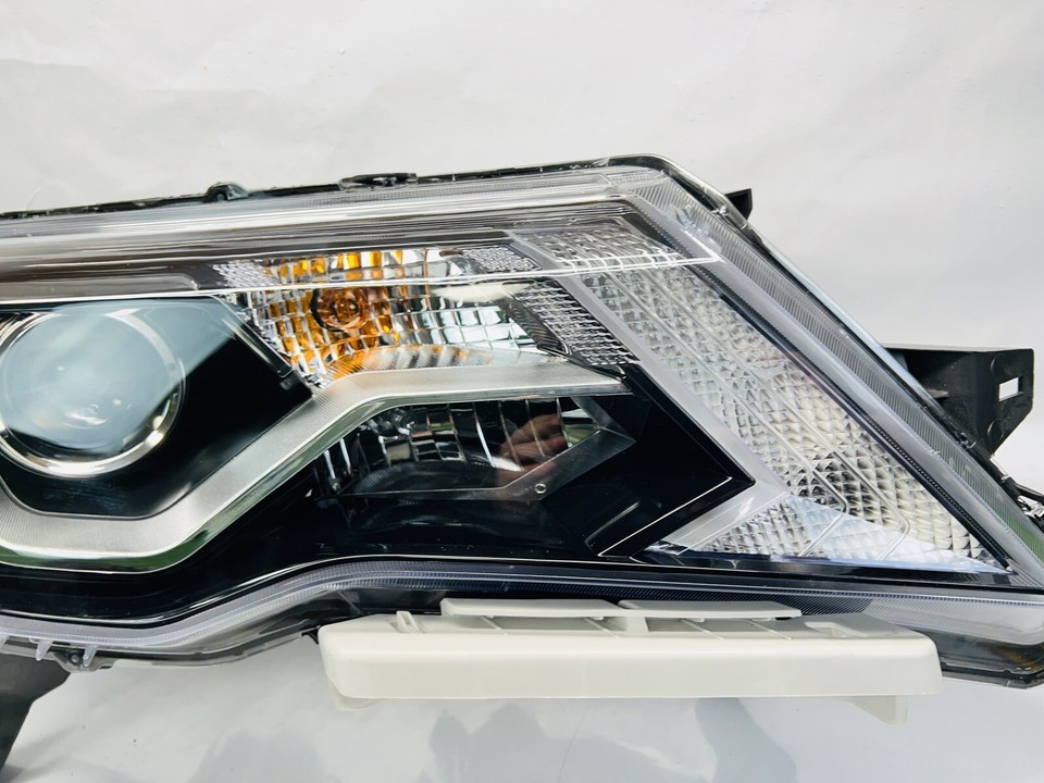 Fog Lights Kit For 2017-2020 Nissan Pathfinder – Halogen, Wiring Harness & Switch Included