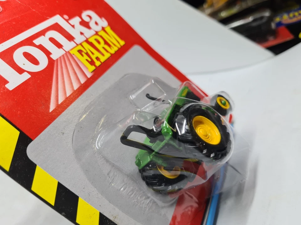 1999 Tonka Farm Equipment Green Harvester # 88 Tractor 15161 Maisto New Vintage - Image 4 of 4