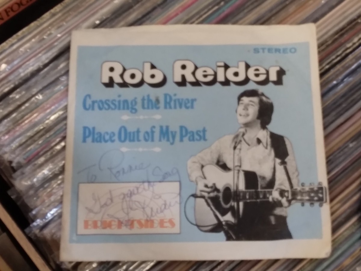 Rob Reider 45 rpm Crossing River / Place Out Of Past. Brightsides