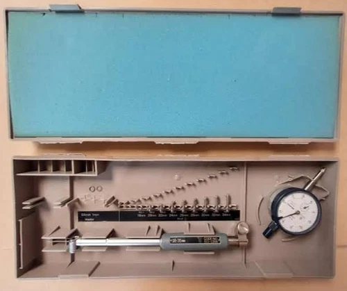 No. 473 Mitutoyo dial bore gauge 511-721,  18-35mm  .001 res, with case