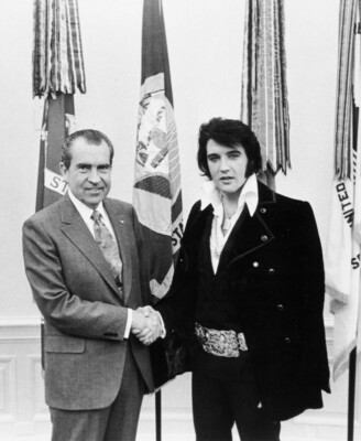 The King Elvis Presley & President Richard Nixon Historic Photo Poster 16x24