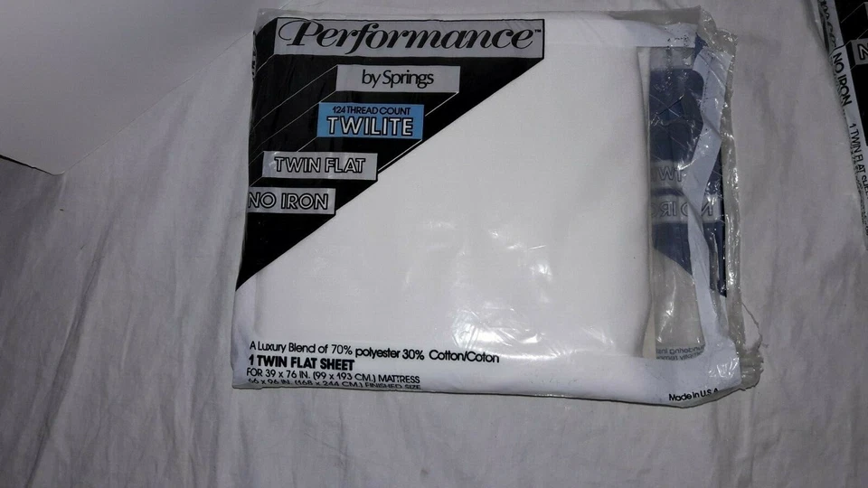 3 paquetes de sábanas planas y ajustables Performance By Springs, hechas en EE. UU. Foto 3 de 4