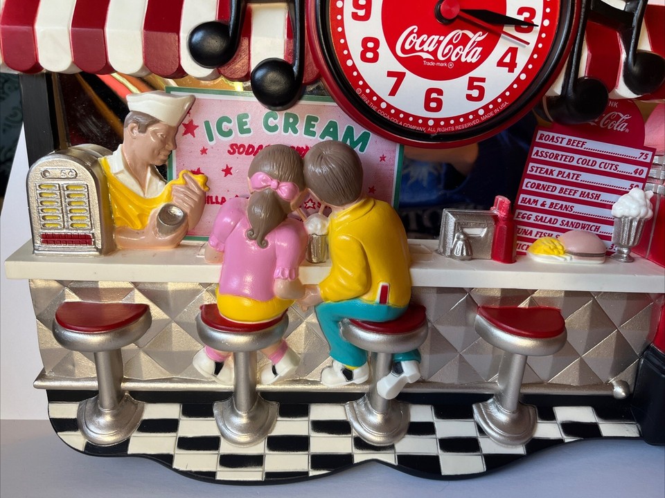 Vintage Coca Cola Ice Cream Parlor/Diner, Wall Clock, Battery Operated