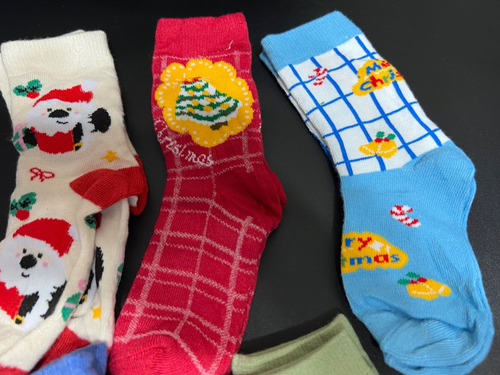 Boutique Unisex Christma Crew SOCKS 6 pr Novelty Santa Wreaths Candy Cane NEW - Picture 2 of 4