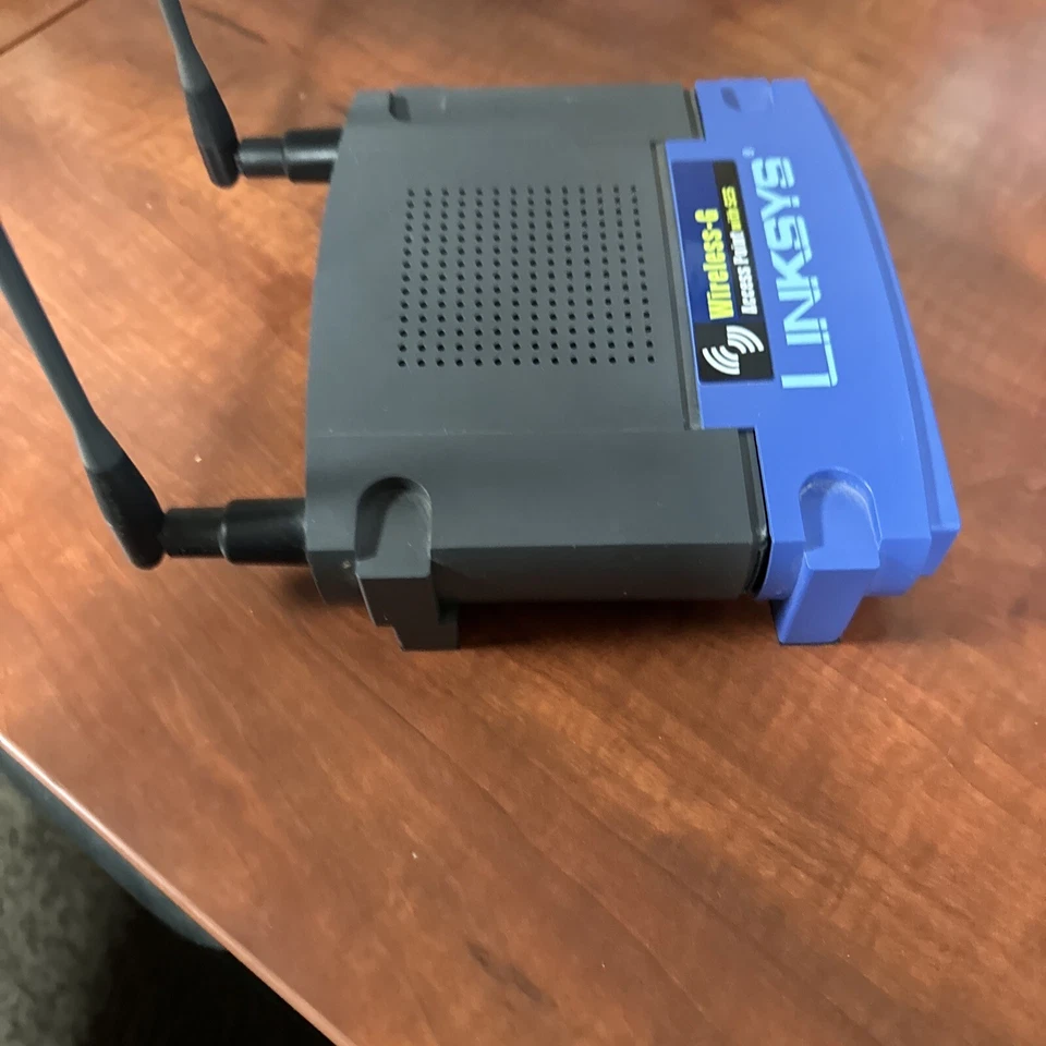 Linksys WAP54G Wireless-G Access Point Router - Image 2 of 4