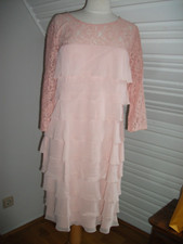 ashley brooke - elegantes,edles, Midikleid m.Spitze /Volant Gr. 44 NEU