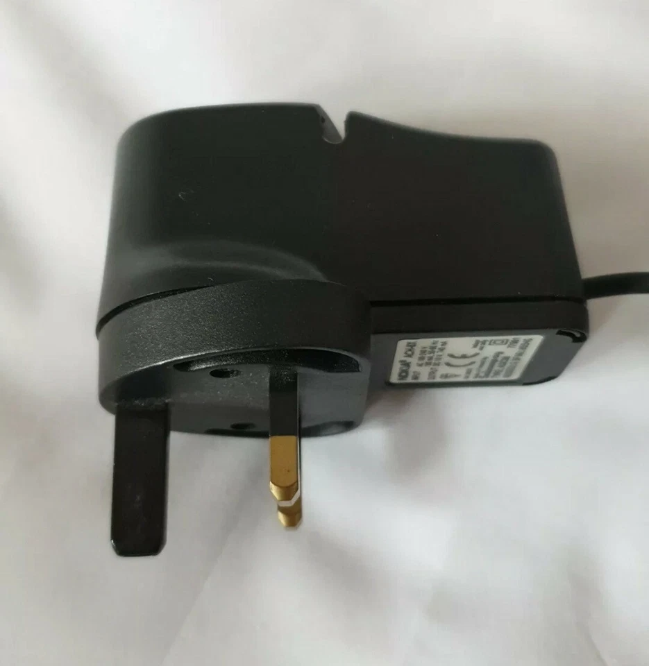100% Nokia Classic Banana Matrix phone Wall Charger of 8110i 8146 Nk502 NK503 UK - Image 3 of 4
