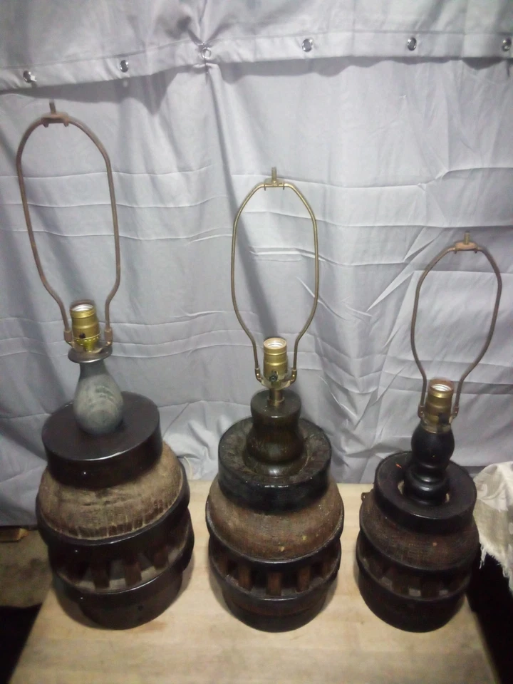 Lámparas de cubo de rueda de vagón antiguas Foto 2 de 4