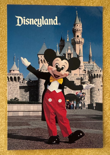 Postcard ~ Mickey Mouse ~ Disneyland ~ UNMAILED