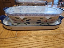 RARE TEMPTATIONS TARA OLD WORLD 2 QUART FLORAL CASSEROLE DISH, Lid And Tray