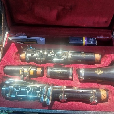 Used Buffet Crampon Paris E11 Bb Clarinet in Case needs work UNTESTED!!!