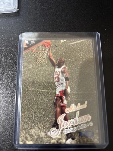 1997-98 Fleer Ultra - Michael Jordan #23G Gold Medallion