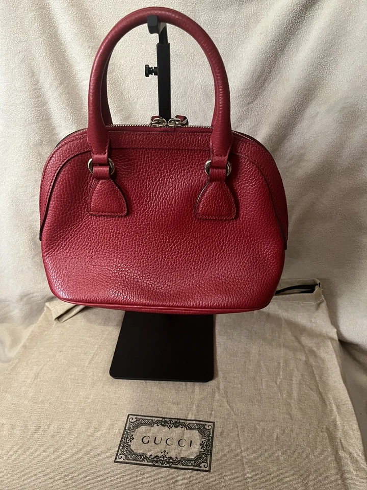 Auténtico Bolso Cartera Gucci Pequeño Cuero Guijarro Rojo Cúpula - Excelente con Certificado de Autenticidad Foto 2 de 4