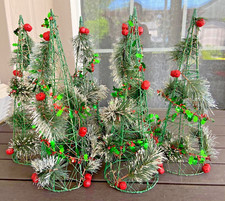 Set of 5 Christmas Decorative Metal Tree With Ornaments