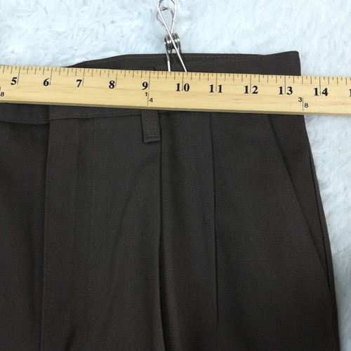 Wrangler Riata Mens Pants Relaxed Fit Brown Wrinkle Resistant Crease 28x30 New - Picture 3 of 9