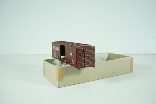 C&BT Shops HO Scale Reading Large Diamond Herald Box Car Kit Item 010305 NEW HO7 - Picture 3 of 7