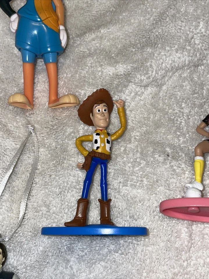 Lote de 17 mini figuras de acción de 2 pulgadas de Disney - Hasbro y más Foto 3 de 4