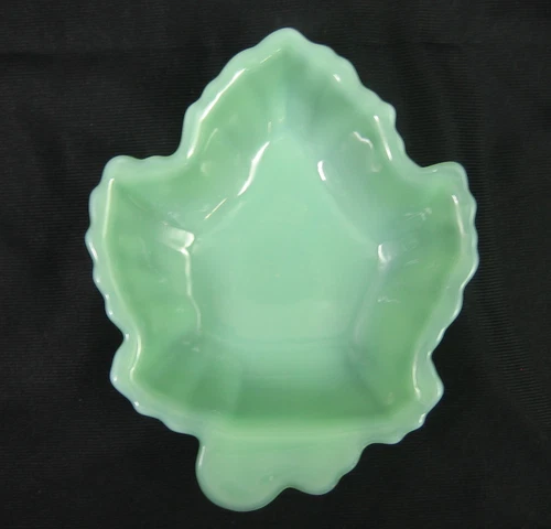 Vintage JADEITE FIRE KING MAPLE LEAF CANDY DISH / BOWL