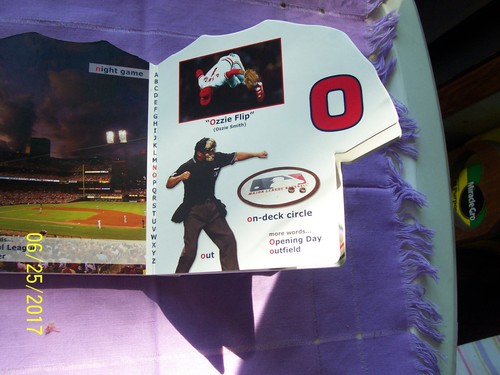 GooD USED ST.LOUIS CARDINALS ABC(MY FIRST ALPHABET BOOK) - Imagen 3 de 3