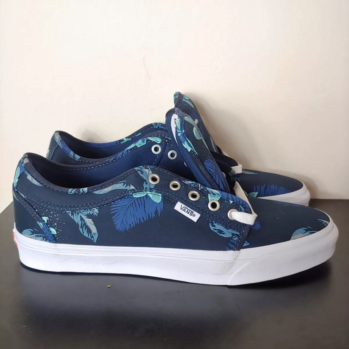 Vans top blue flower