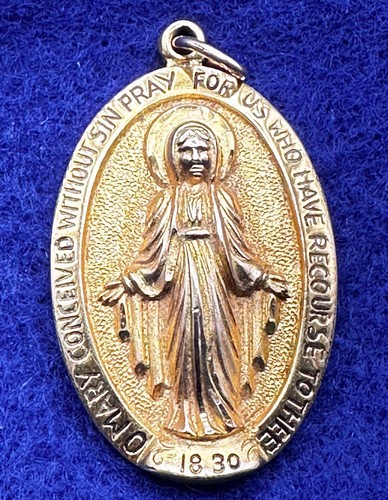 Vintage Catholic Virgin Mary Pray For Us Gold Filled 1830 High Relief Oval Medal - Picture 8 of 8