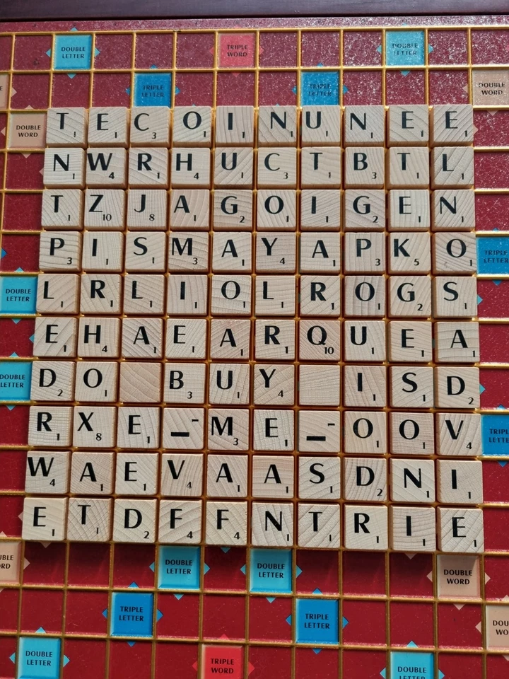 Vintage Scrabble Deluxe With Turntable & Wooden Tiles 2000 Mattel Complete Rare - Image 3 of 4