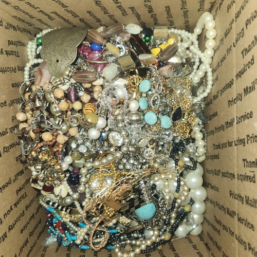 Lote de joyas de chatarra artesanal de 5+ libras de colección hasta ahora cosecha reutilizable salvamento - Imagen 5 de 7