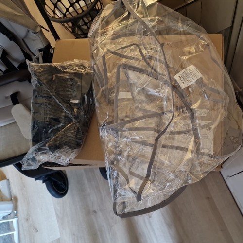 Nuna Triv Next Biscotti - Final Price Drop! - Picture 11 of 11